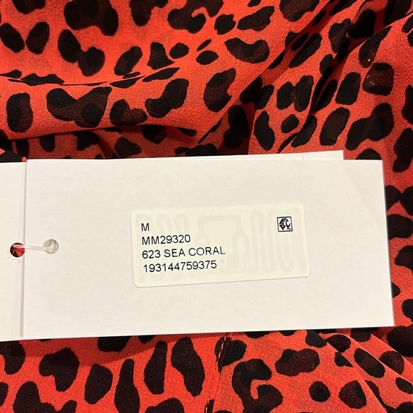 🆕 Michael Kors Women’s Animal Print Sheer Swimsuit Cover Up Sea Coral Size M - Picture 4 of 10